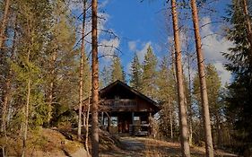 Kalliorinteen Mökit Ruskapirtti